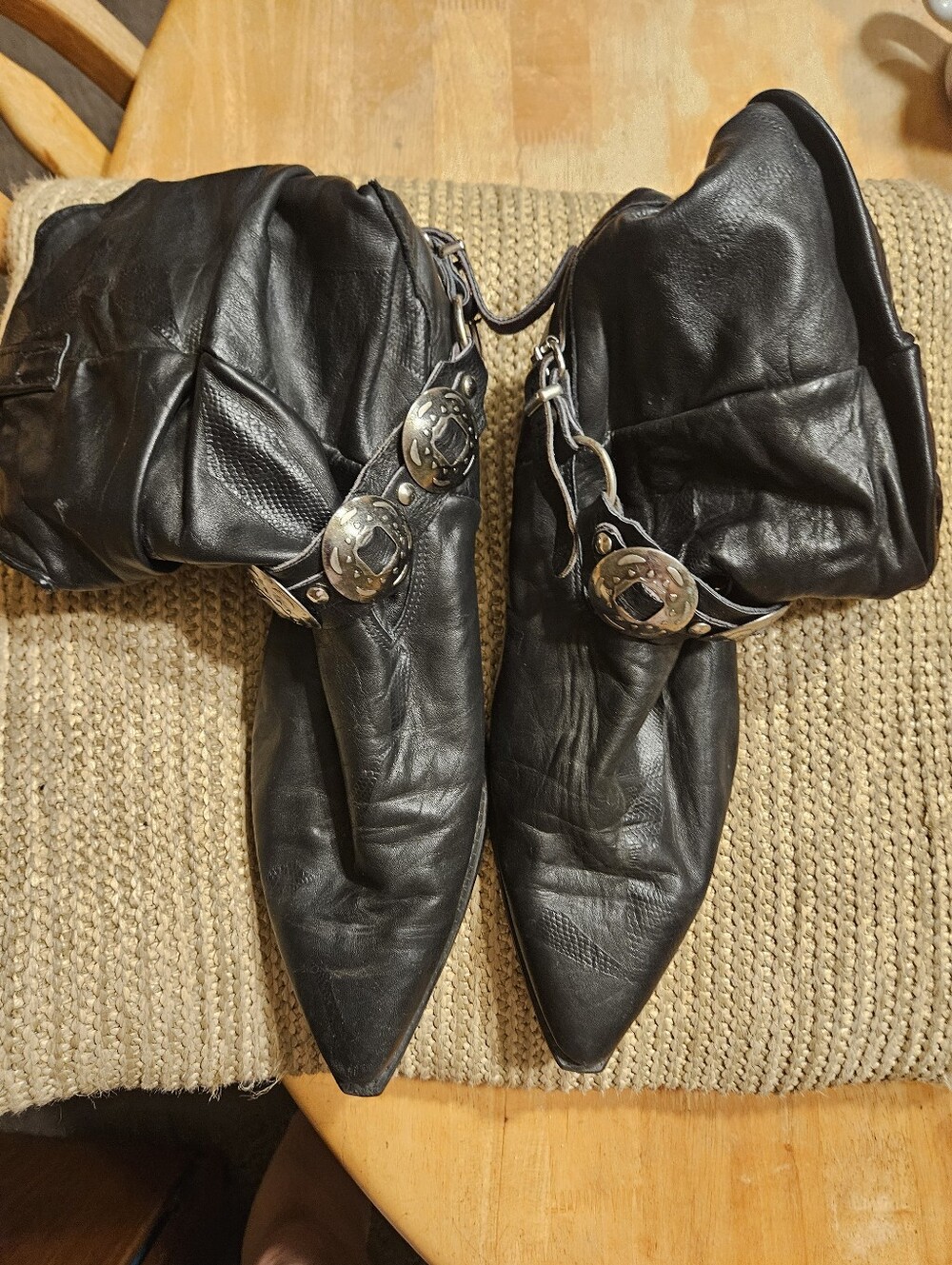 Men's Dingo Black Leather Pointed Toe Boots with Silver Conchos